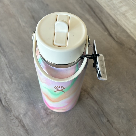 BNWT 32oz special edition hydroflask in SUGAR RUSH - Picture 2 of 4